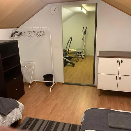 Lejlighed Late, Duplex House For 7 Near Meyer Gate